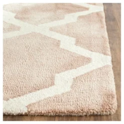 Page Quatrefoil Design Area Rug - Safavieh