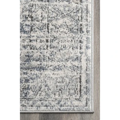 NuLOOM Jayla Barbed Iris Medallion Area Rug - Image 4